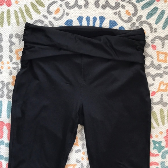 NWOT Women's Black Ruched Active Leggings - Picture 5 of 6